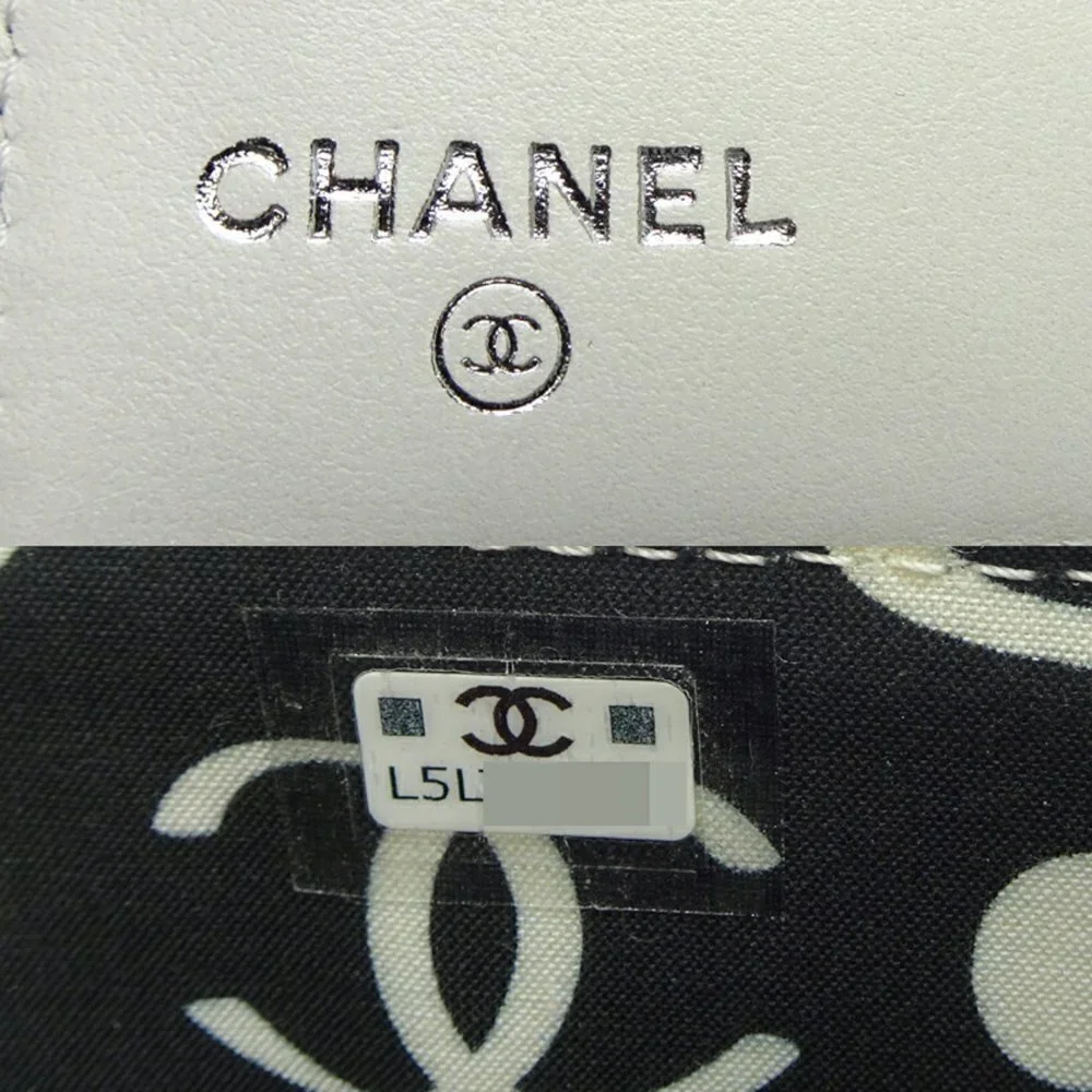 CHANEL White Caviar Leather Wallet